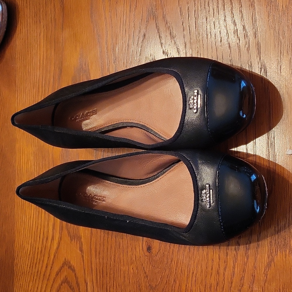 Coach black leather patten toe ballet shoes 6.5